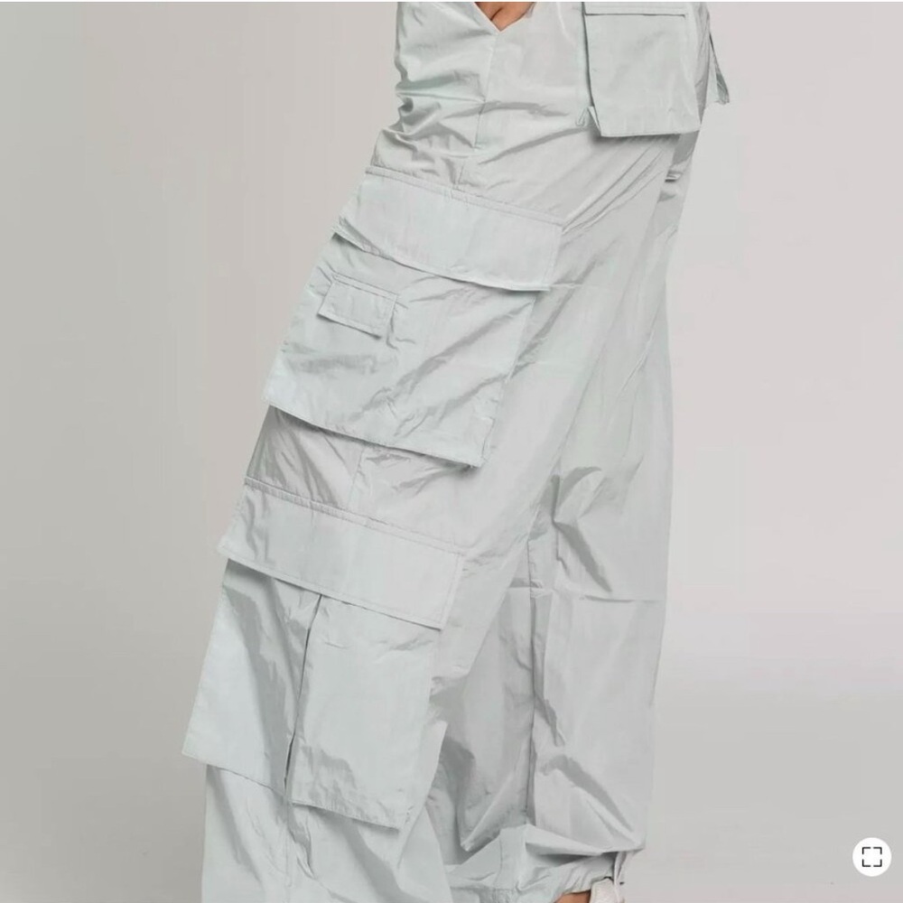 NWT Light Gray White Cargo Pants